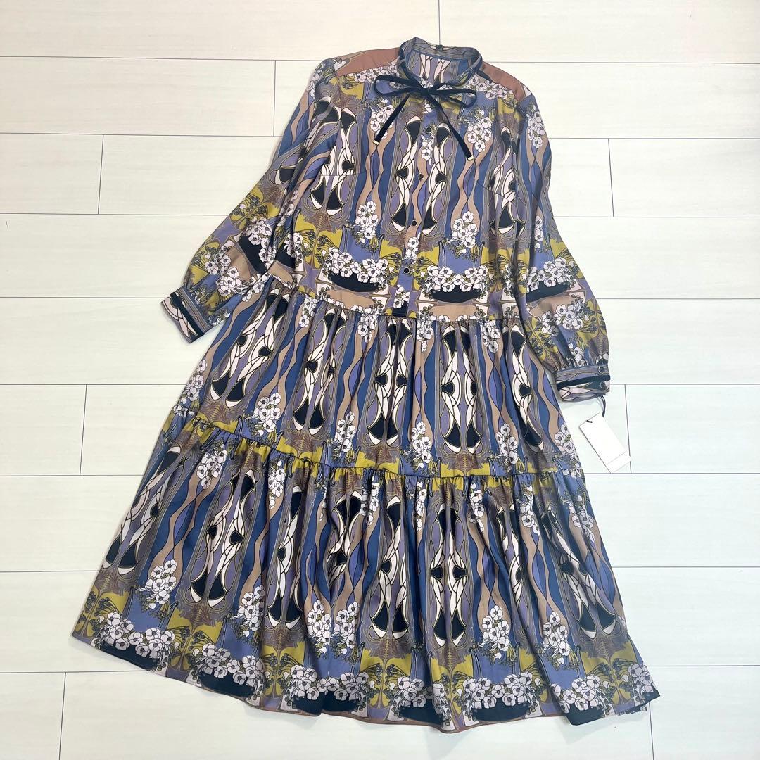 美品 グレースコンチネンタル　ヌーボープリントティアードワンピース