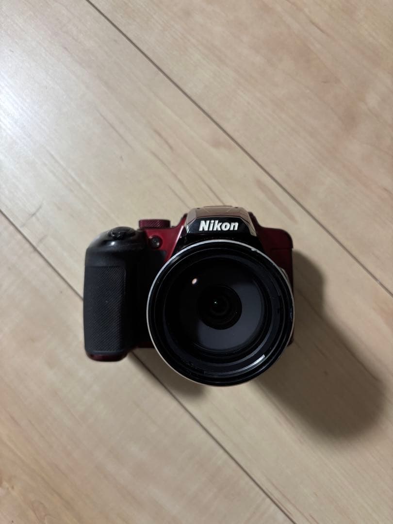 Nikon COOLPIXデジタル一眼レフカメラ レッド