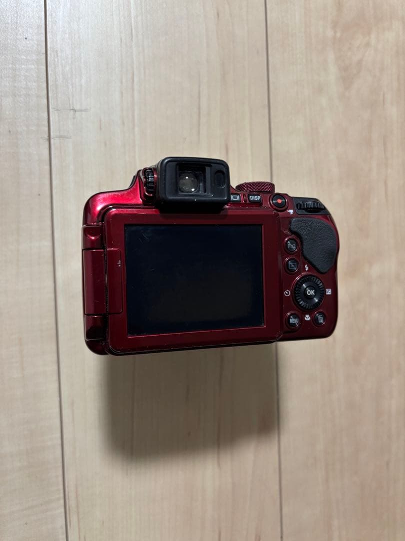 Nikon COOLPIXデジタル一眼レフカメラ レッド