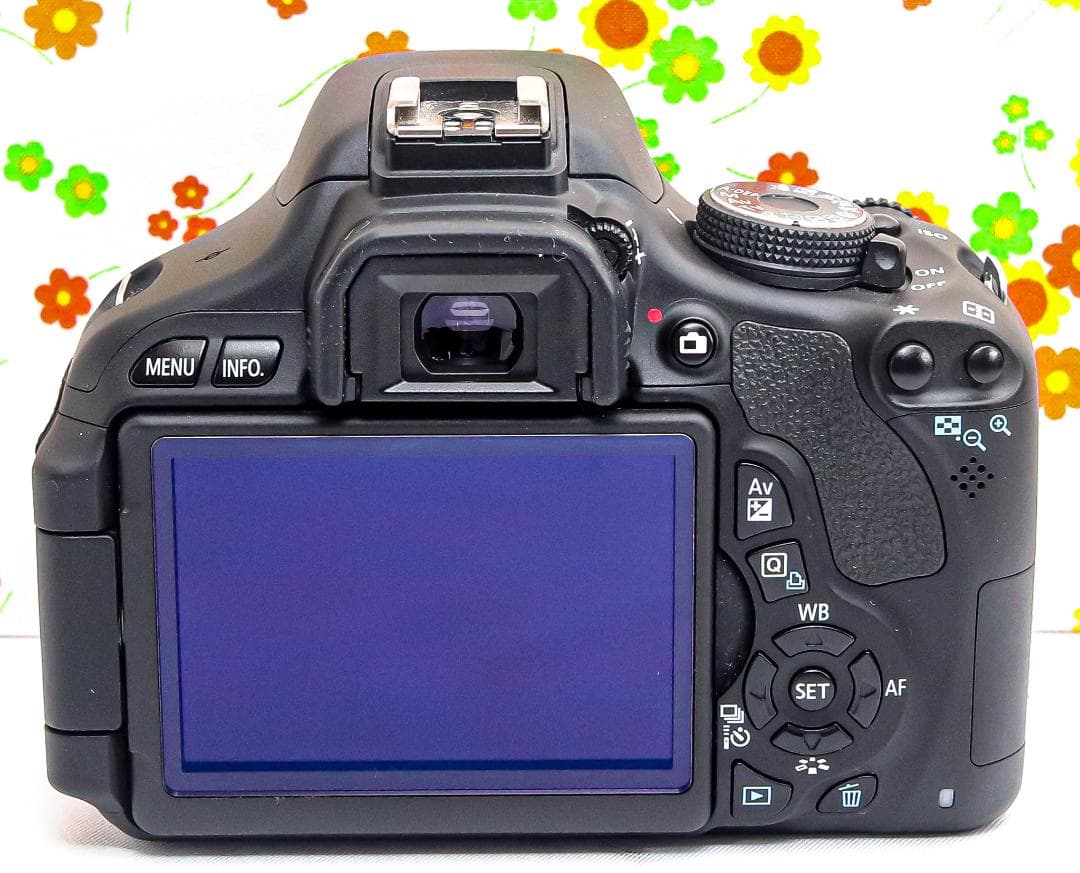 美品 Canon Kiss X5☆スマホ転送！☆自撮り可能☆人気の一眼レフ♪