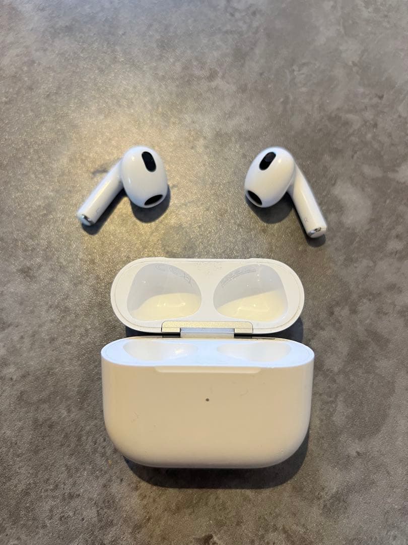 AirPods3 第3世代 充電ケース+イヤホン本体