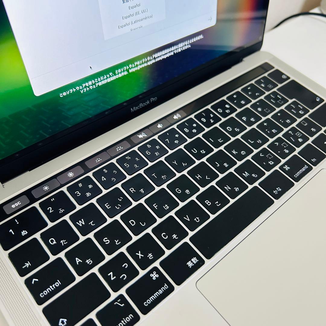 【傷なし】MacBook Pro 13インチ 2018購入Touch Bar搭載