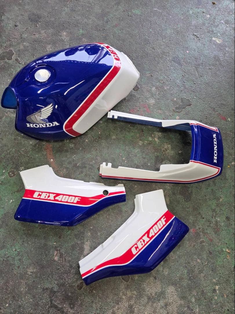 k*n様 CBX400F青白1型外装ストック品コミネイノウエレア物希少