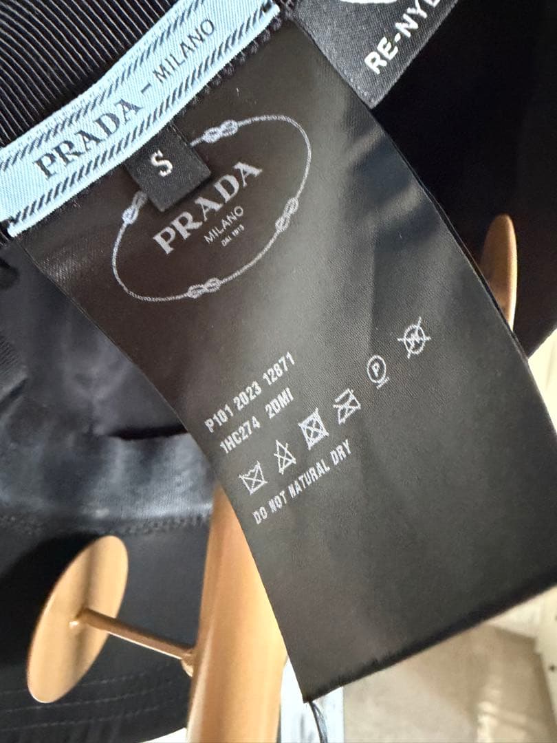 PRADA ブラック フライトキャップ