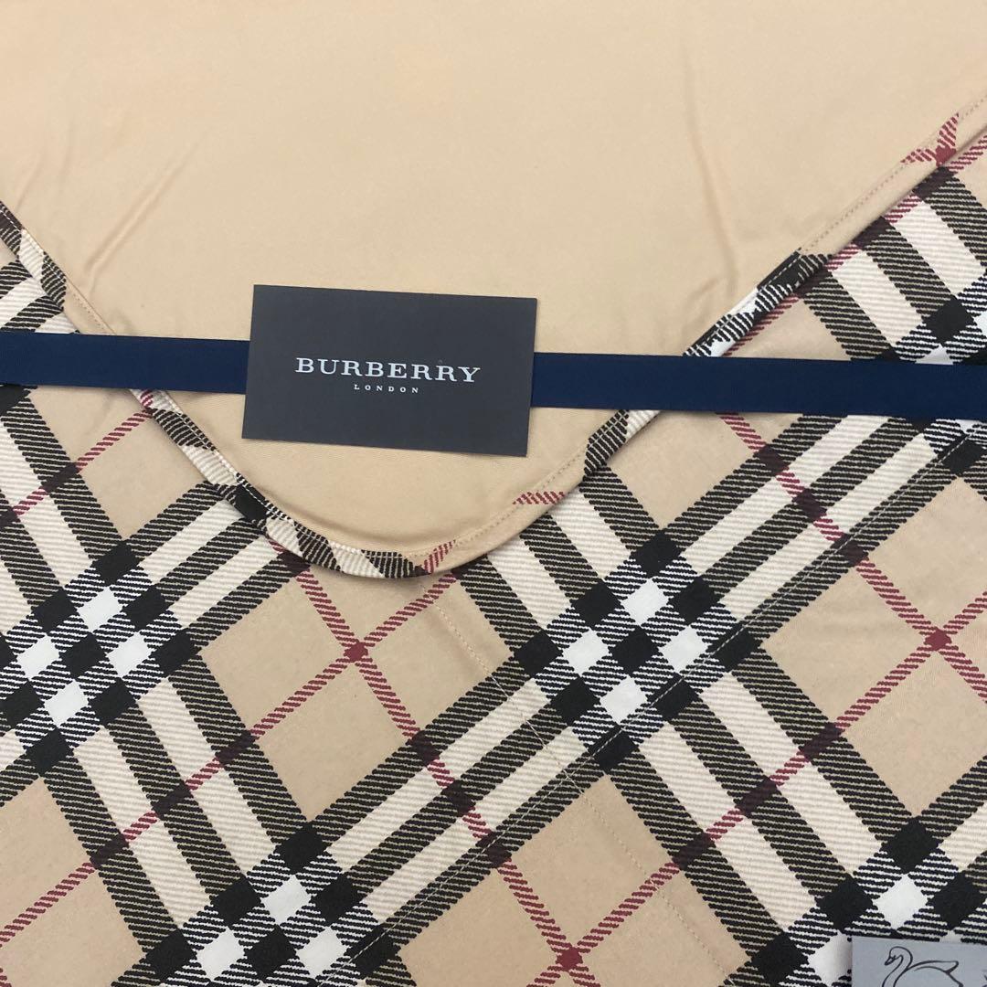BURBERRY チェック柄 ダウンひざ掛け 150×70cm