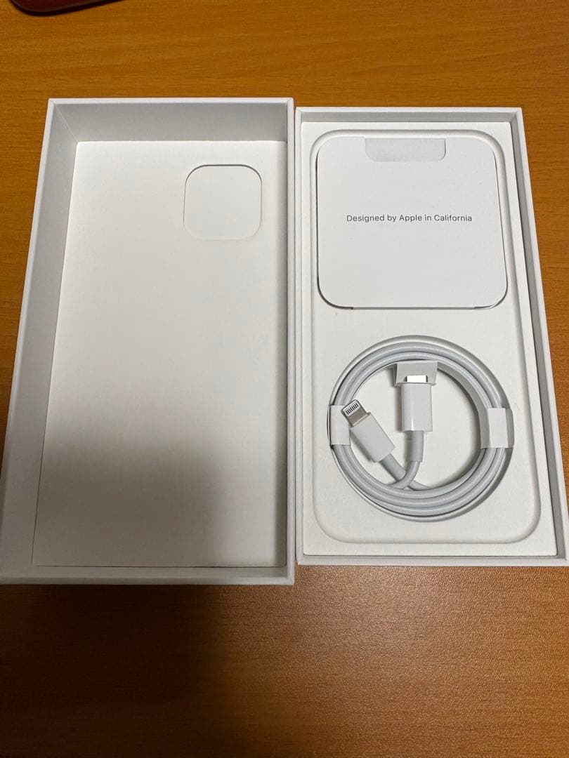 iPhone 12 64GB ブラック SIMロックなし iFaceケース付き