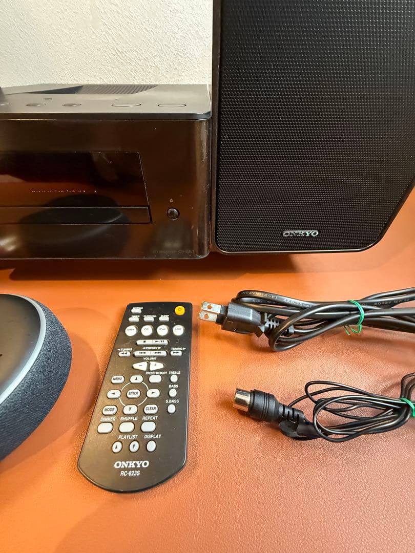ONKYO CR-U3LT　オンキヨー　オーディオ　コンポ　Amazonエコー付