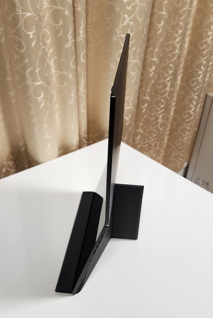 超軽量ポータブル2Kデュアルモニター