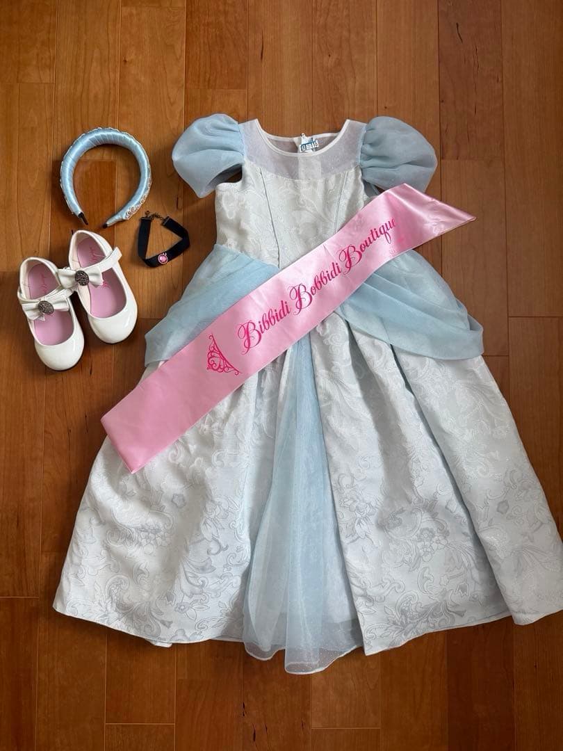 ビビディ•バビディ•ブティック　110cm シンデレラドレス・シューズなど