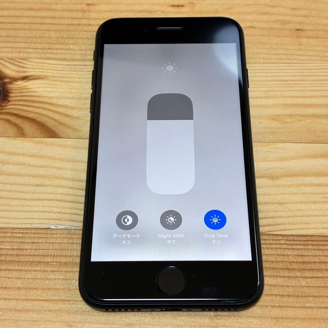 エ*ツ様 バッテリー新品　iPhoneSE第3世代64GB SIMフリー　美品