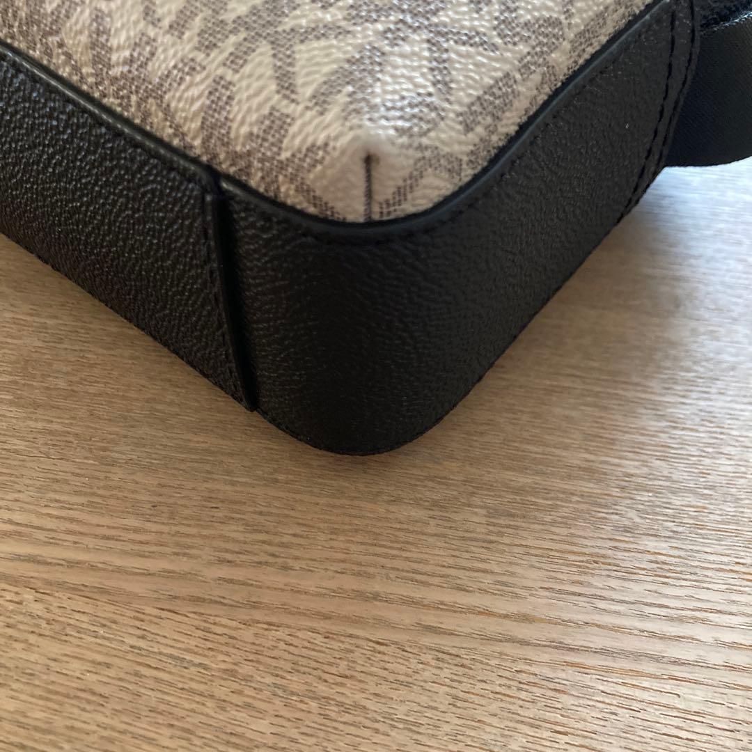 極美品♡マイケルコース♡ショルダーバッグ♡クロスボディ♡ベージュ×ブラック