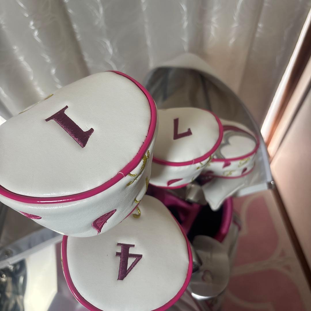 レディースゴルフクラブセット 7本 ハートモチーフ　早い者勝ちです‼️