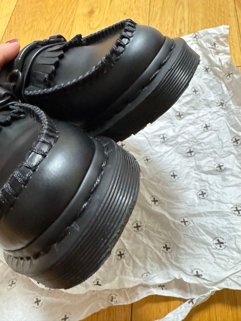 Dr. Martens ブラックローファー フリンジ付き