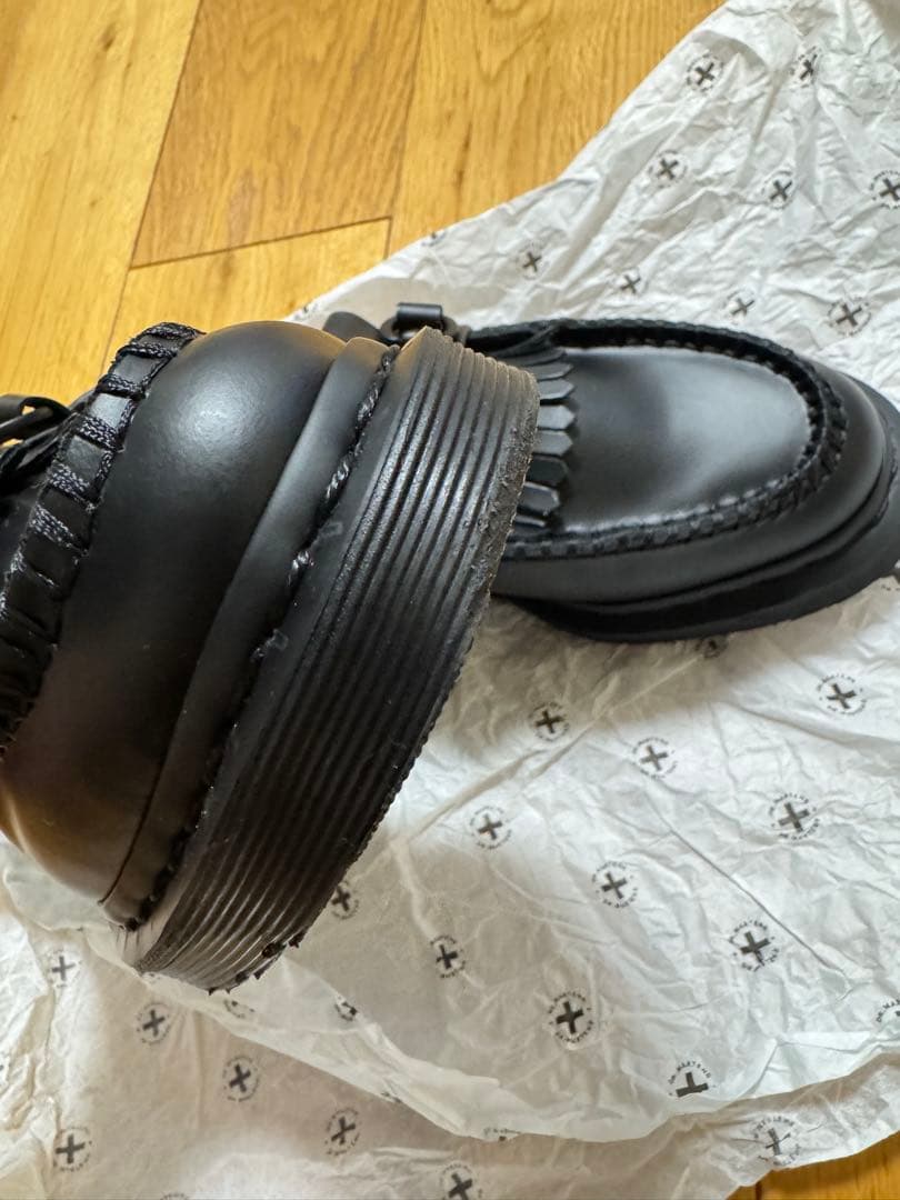 Dr. Martens ブラックローファー フリンジ付き
