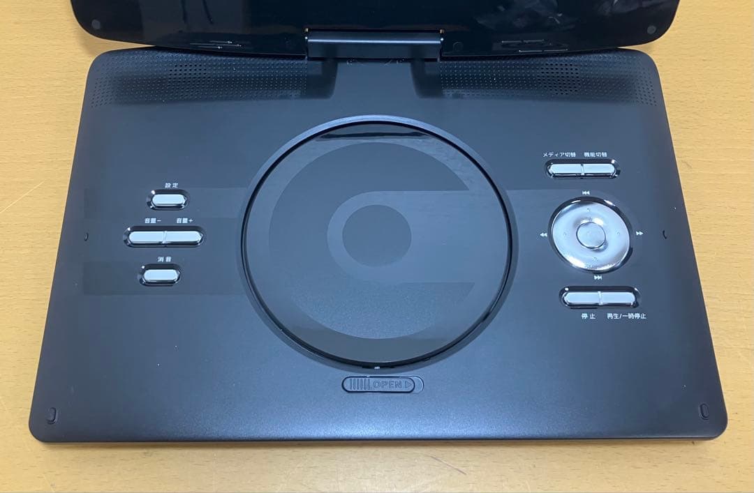 【GIGA DRIVE】12.5インチ ポータブルDVDプレーヤー 通電確認済