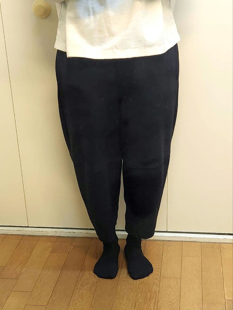 モナリザ　バルーンパンツ　圧縮ウールニット黒