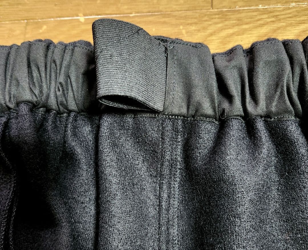 モナリザ　バルーンパンツ　圧縮ウールニット黒