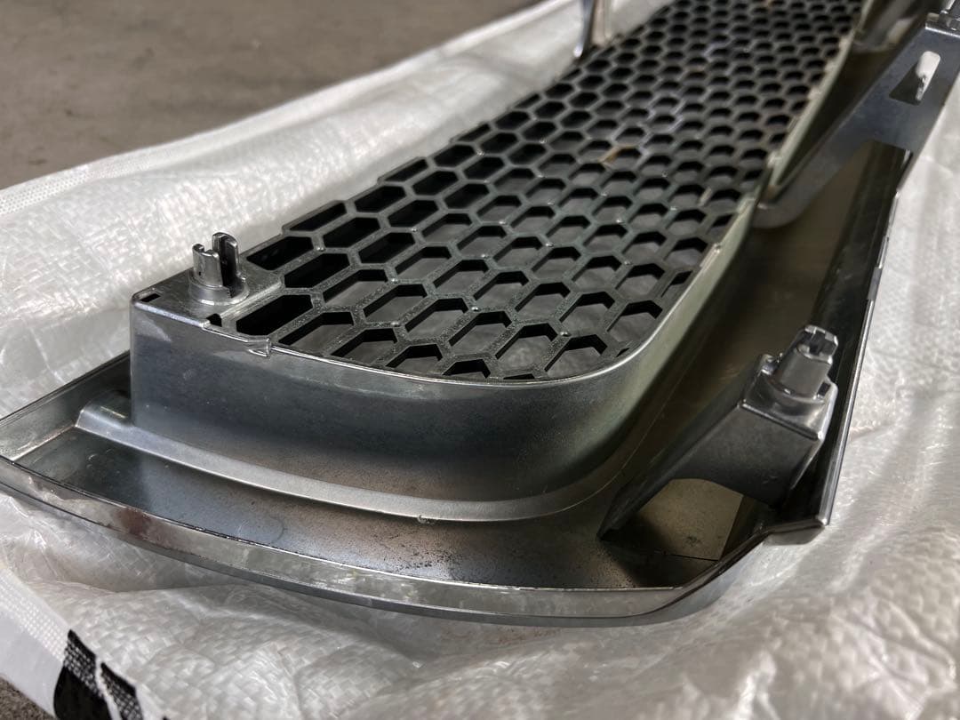 ハイラックスサーフ185 フロントグリル