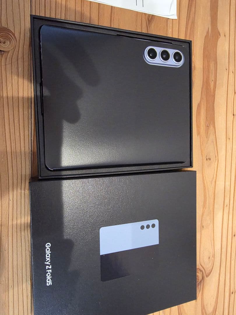 Galaxy Z Fold5 国内版 au 256GB 美品 本体　オマケ付