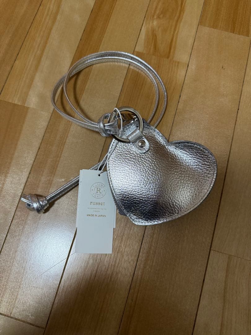 russet ハートチャーム