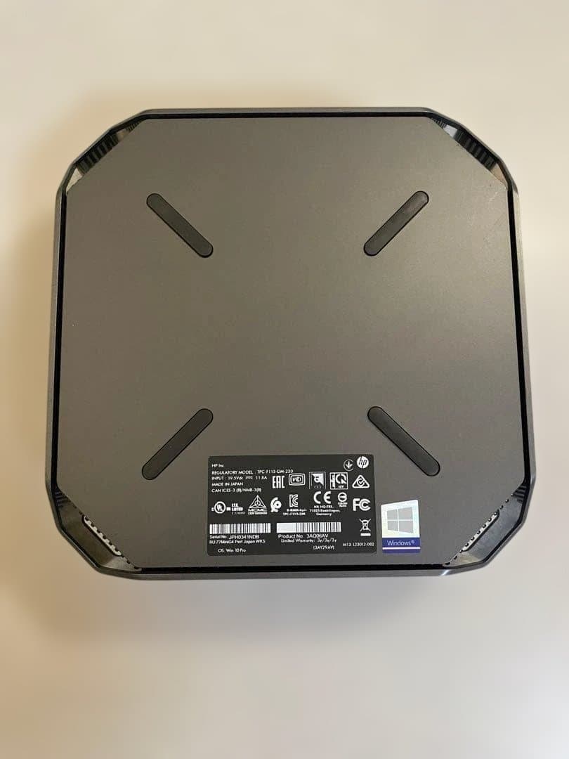 Z2 Mini G4 Workstation Xeon 2224G グラボ搭載