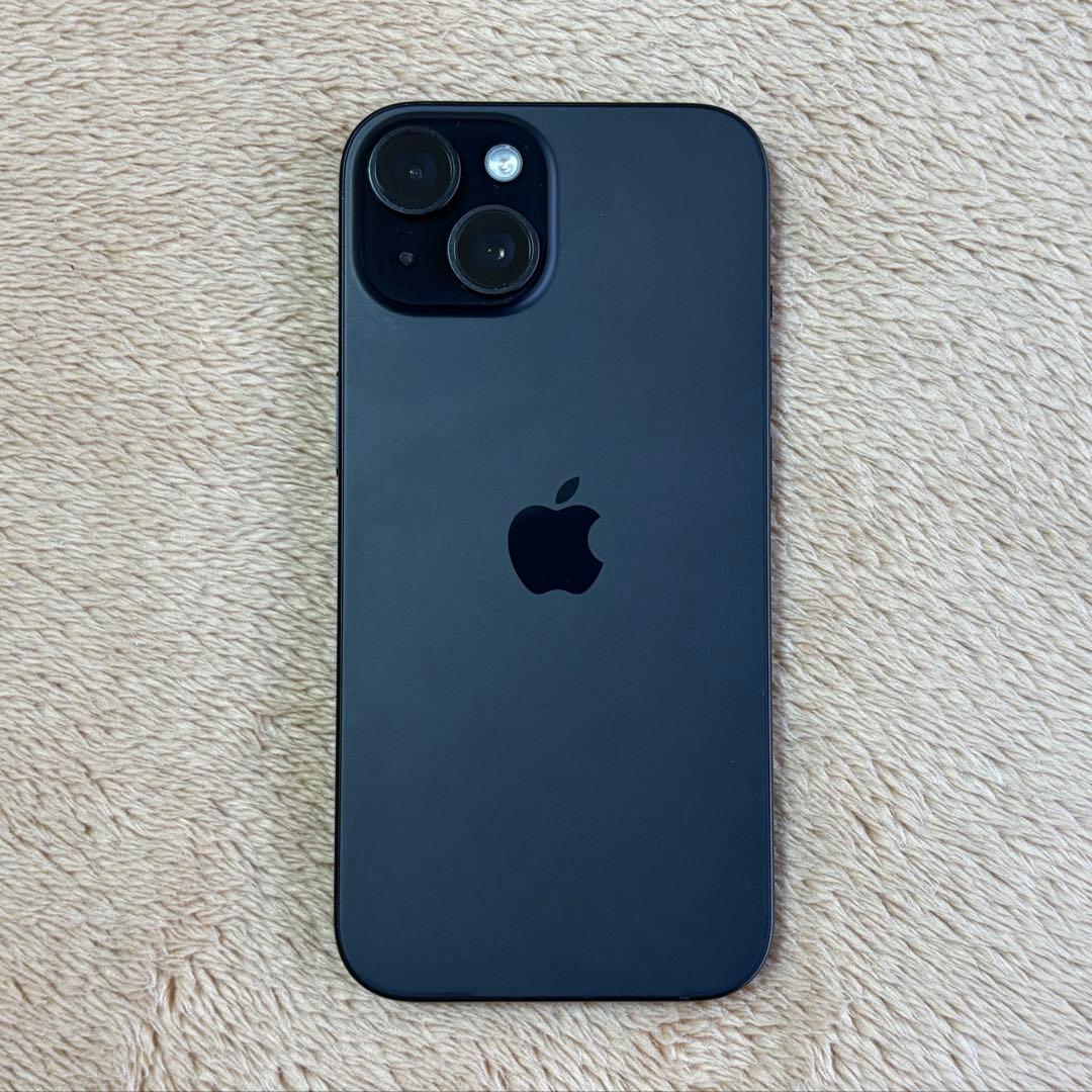 iPhone 15 ブラック 256 GB 中古品