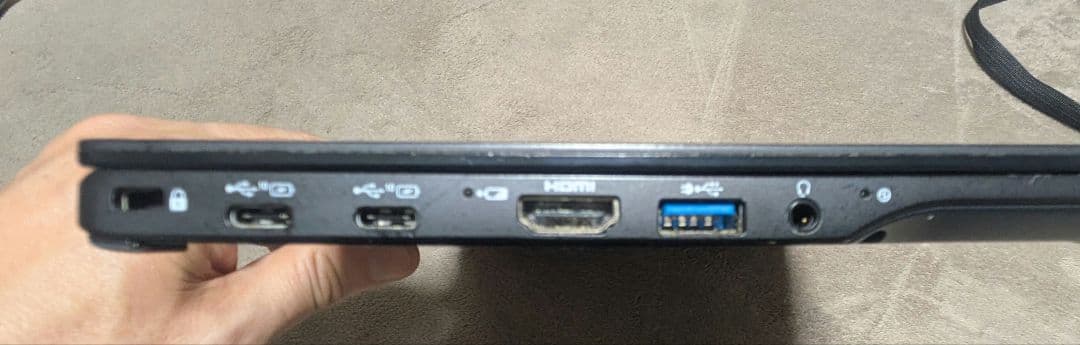 【ジャンク】富士通 LIFE BOOK 　FMVUU6FUV3　UH08/E3