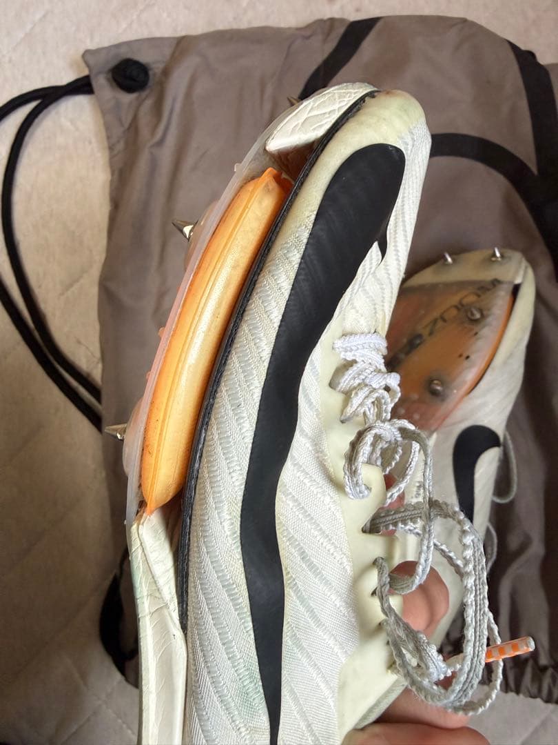 Nike マックスフライ 2 陸上スパイク　26 パンクあり