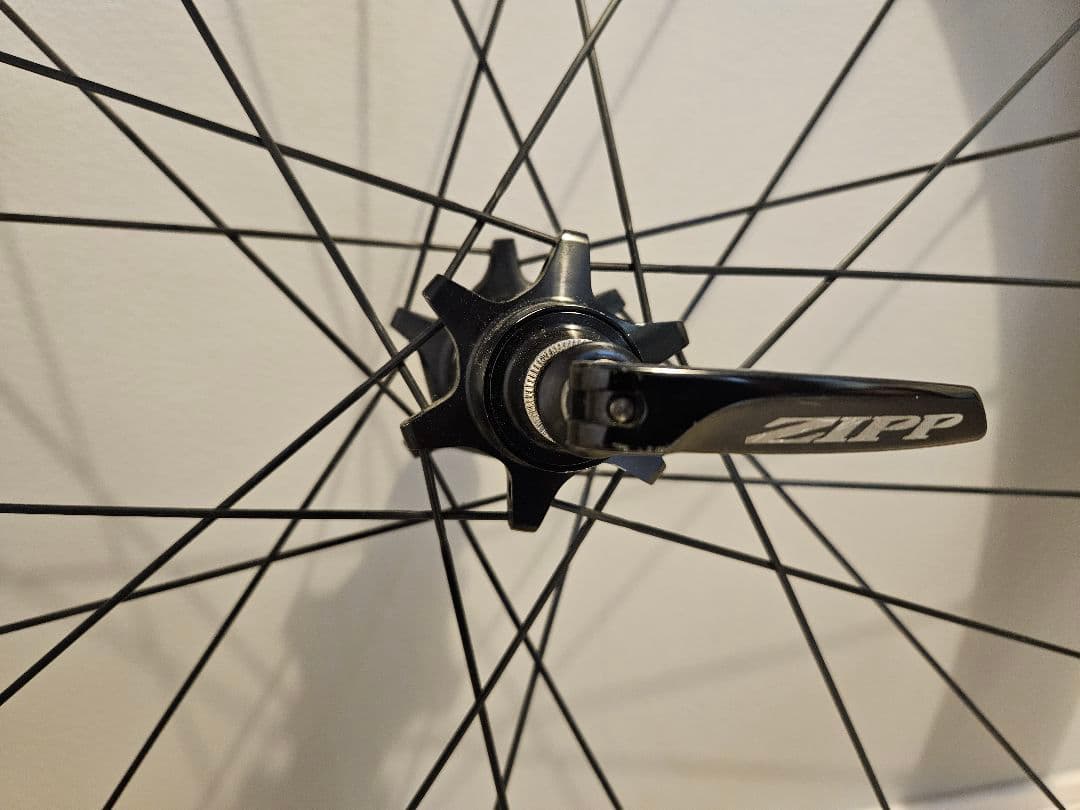 す*も様 ZIPP 404 クリンチャー カーボンホイール