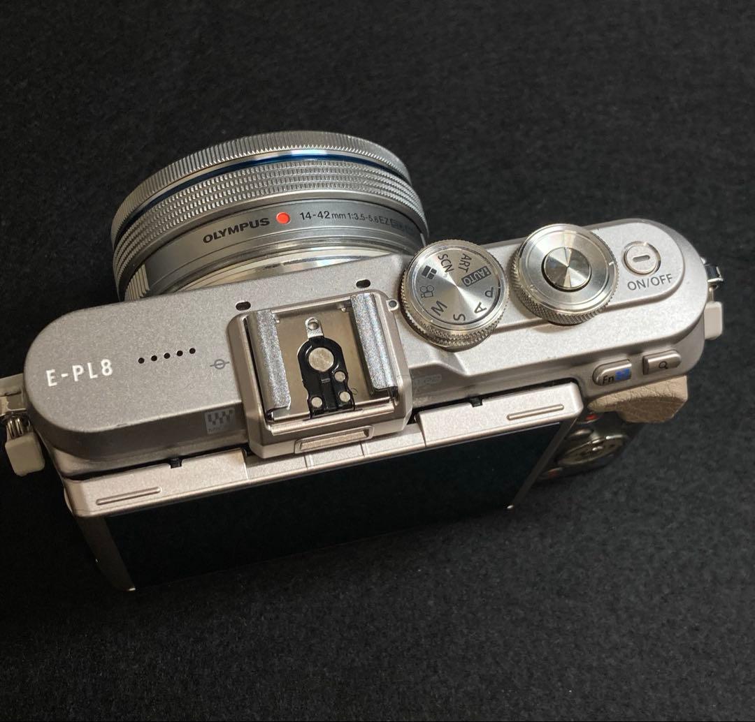 Olympus PEN E-PL8ミラーレス一眼 望遠レンズ付き 付属品多数