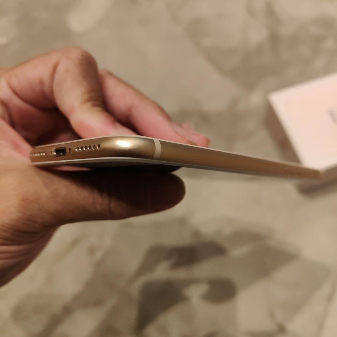 iPhone8　割れなし　SIMロック解除済　「美品」