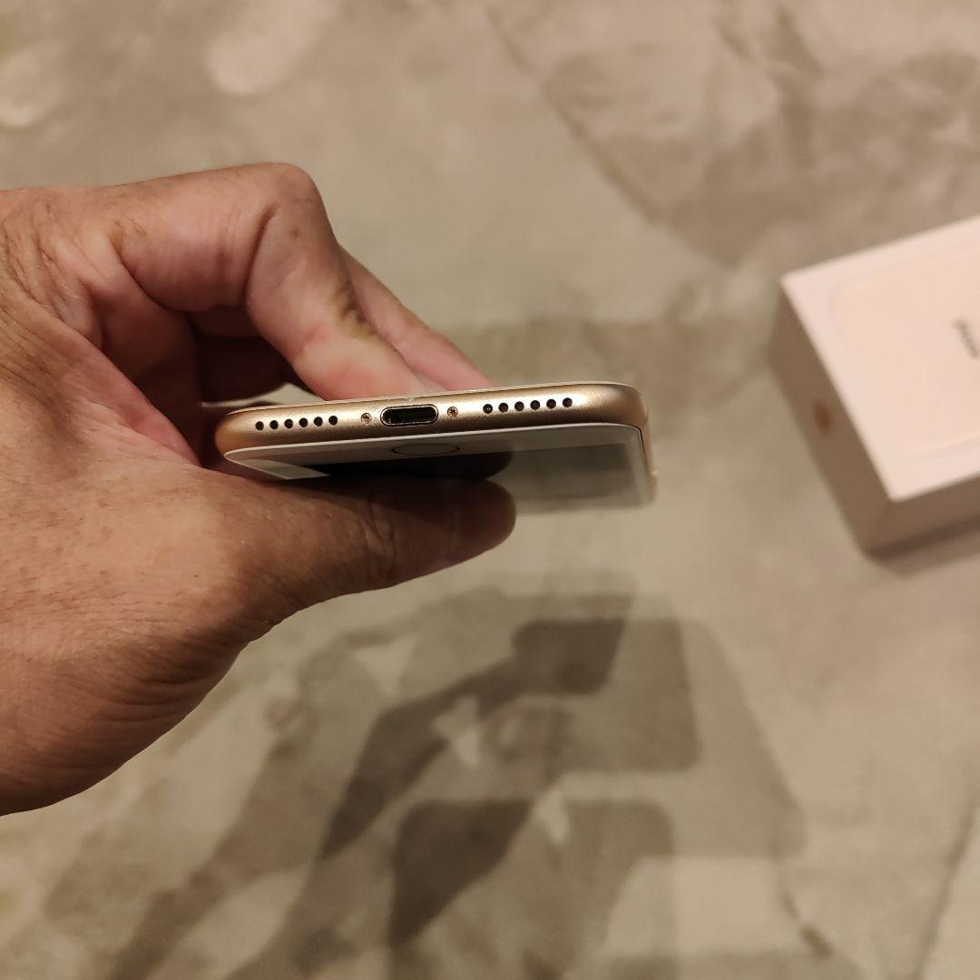 iPhone8　割れなし　SIMロック解除済　「美品」