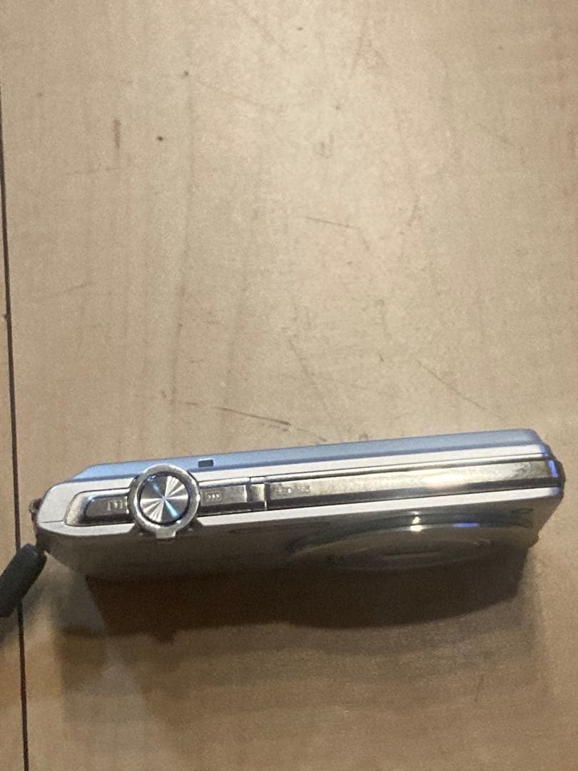 CASIO EXILIM EX-S200 エクシリム　シルバー