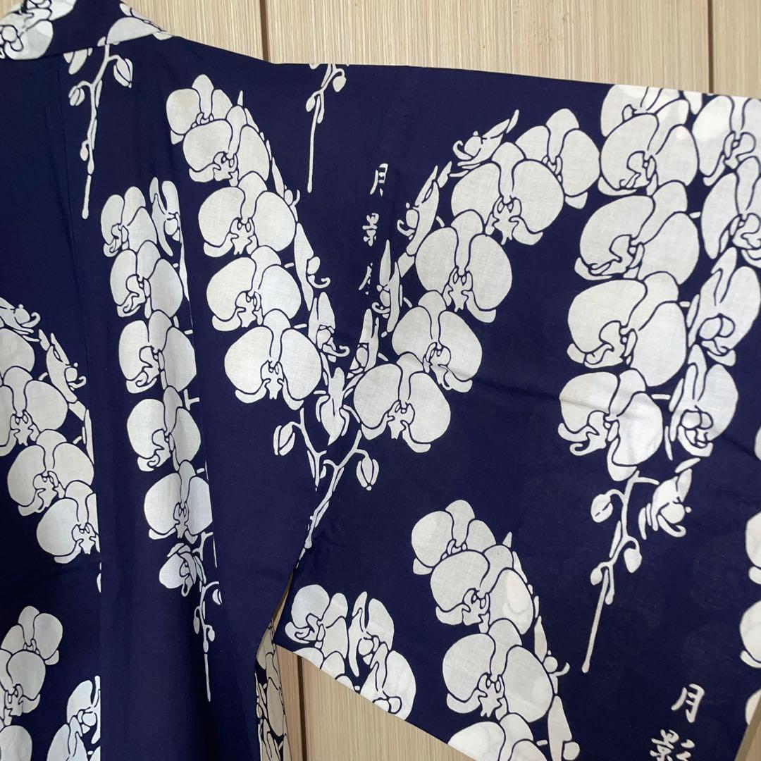 月影屋　胡蝶蘭の浴衣