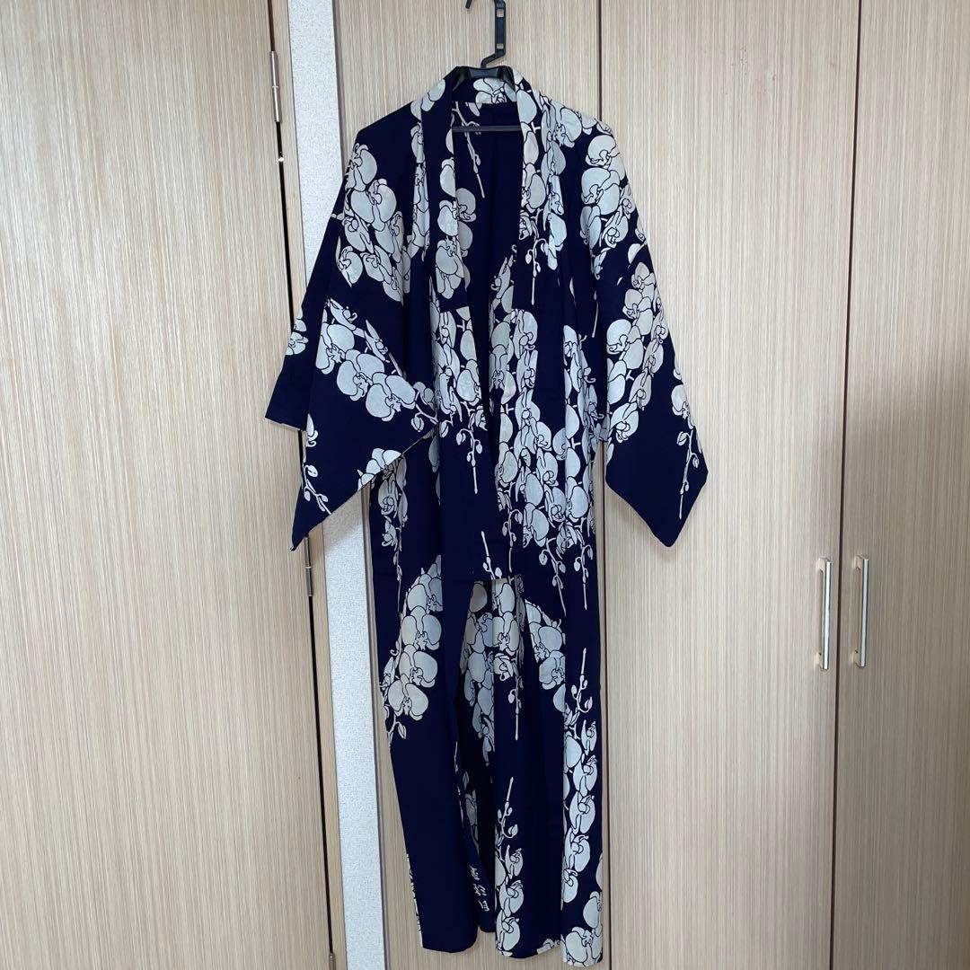 月影屋　胡蝶蘭の浴衣