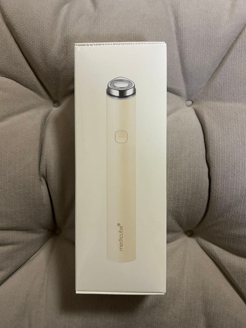 値下げしました！medicube美顔器ブースタープロミニプラス新品未使用ベージュ