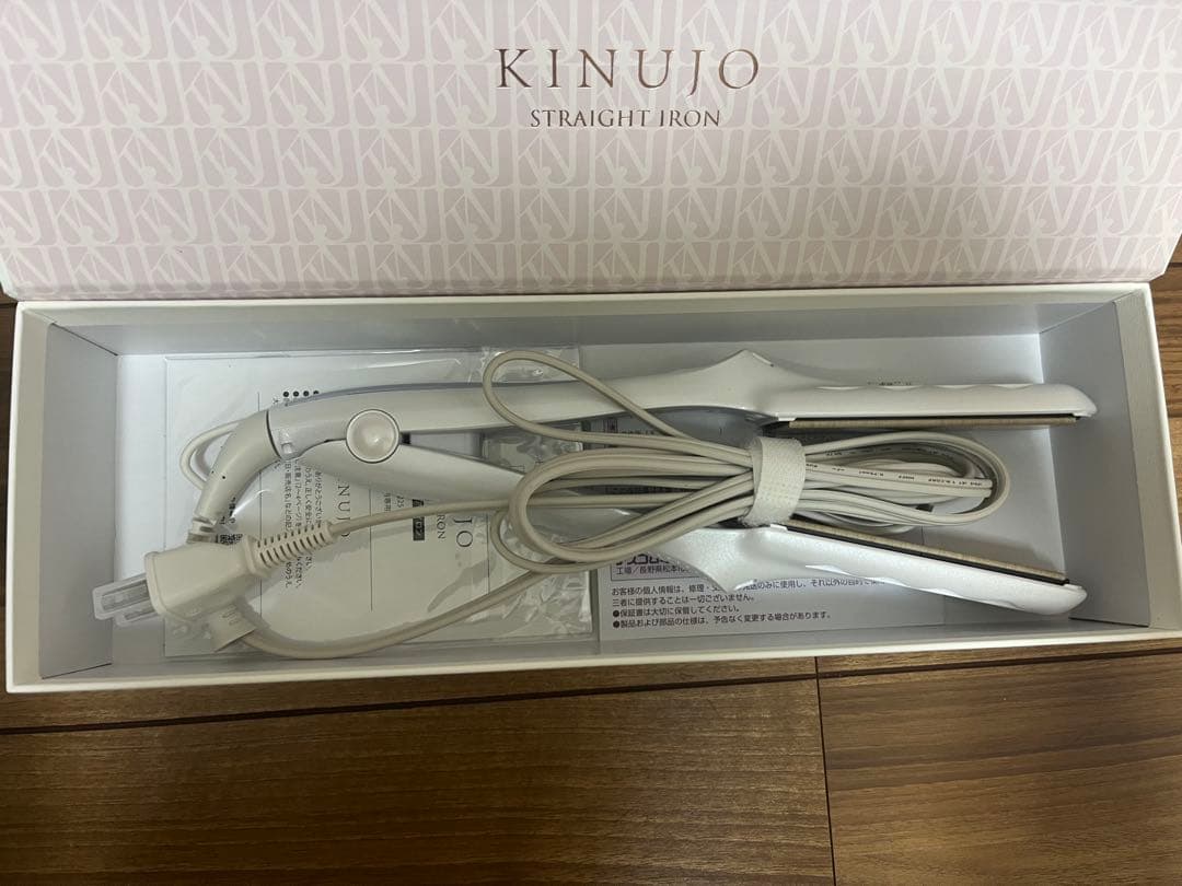 美品 絹女 KINUJO ストレート ヘアアイロン キヌージョ ヘアケア