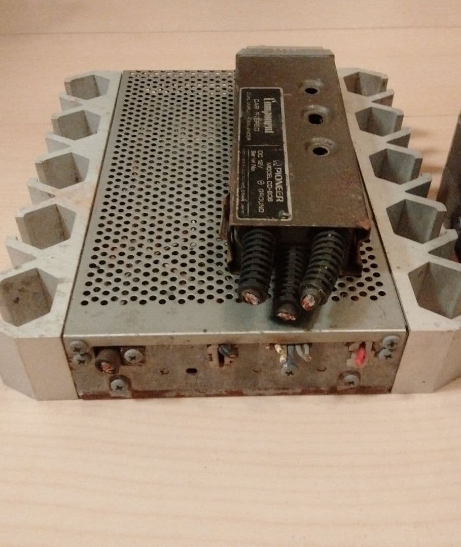 Clarion 当時物 カーオーディオ 動作未確認シャンク