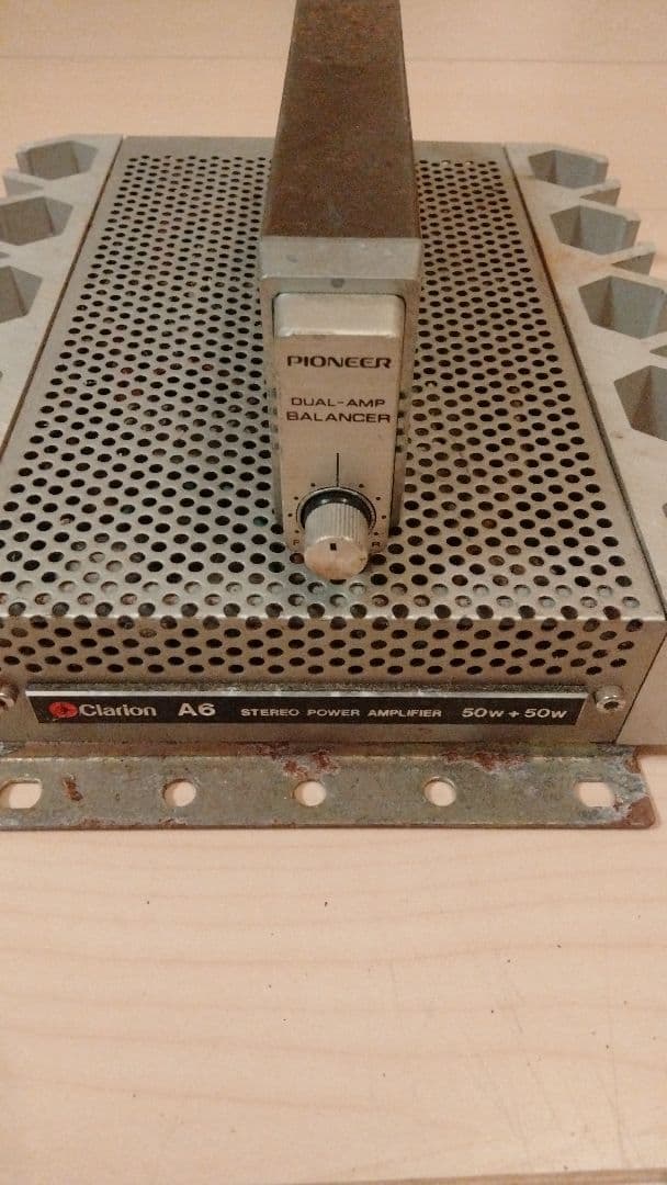 Clarion 当時物 カーオーディオ 動作未確認シャンク