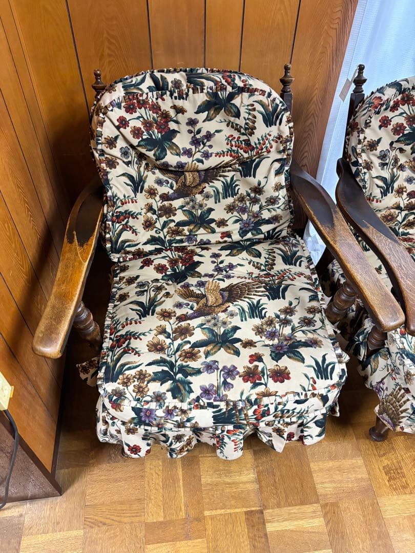 飛騨産業　穂高　木製アームチェア 花柄カバー付き　1脚