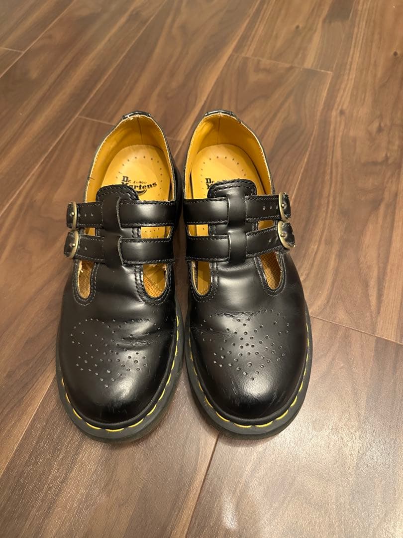 Dr. Martens 8065メリージェーンシューズ