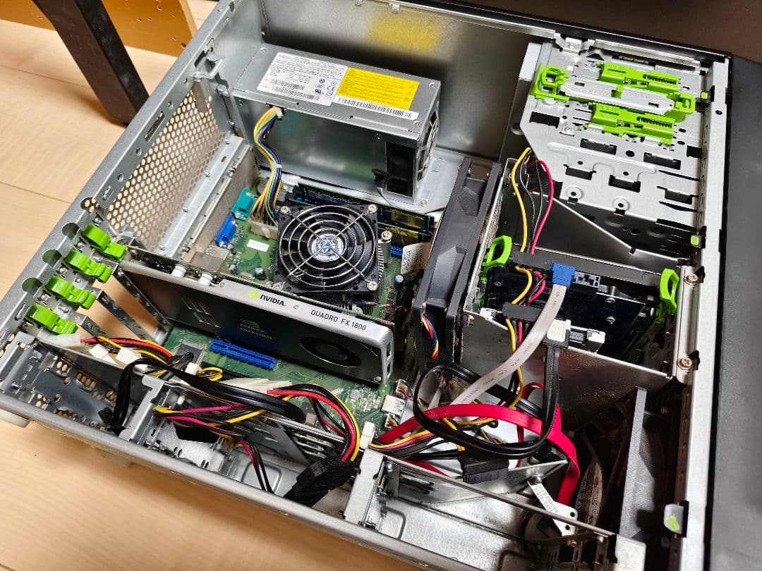 お*ん様 Fujitsu PRIMERGY TX1310 m1