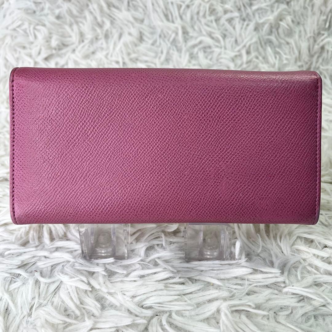 良品✨Ferragamo フェラガモ 二つ折り長財布 ガンチーニ　レザー ピンク