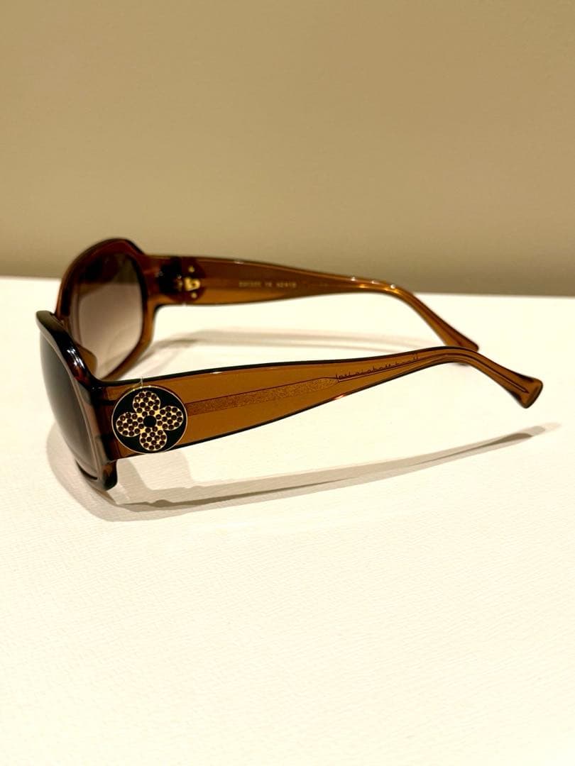 LOUIS VUITTON✴︎サングラス ケース付