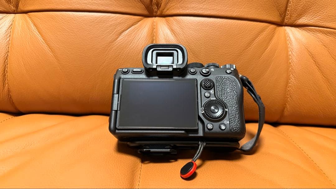 【極美品】SONY A7IV ILCE-7M4 5600回 ピークデザイン