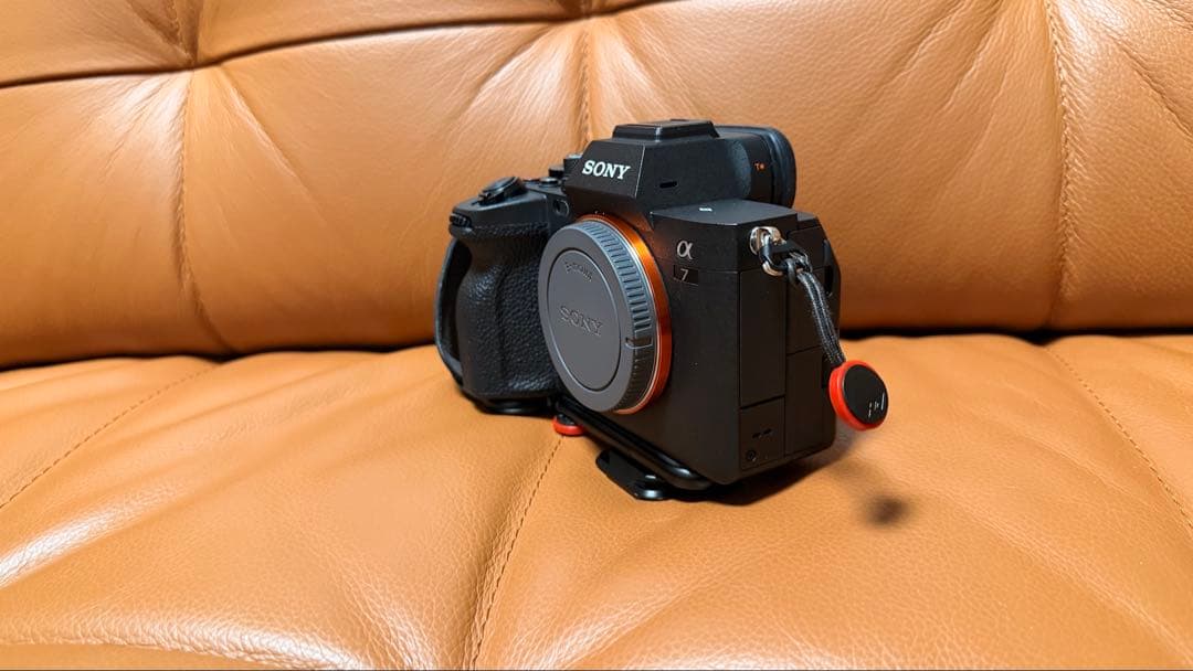 【極美品】SONY A7IV ILCE-7M4 5600回 ピークデザイン
