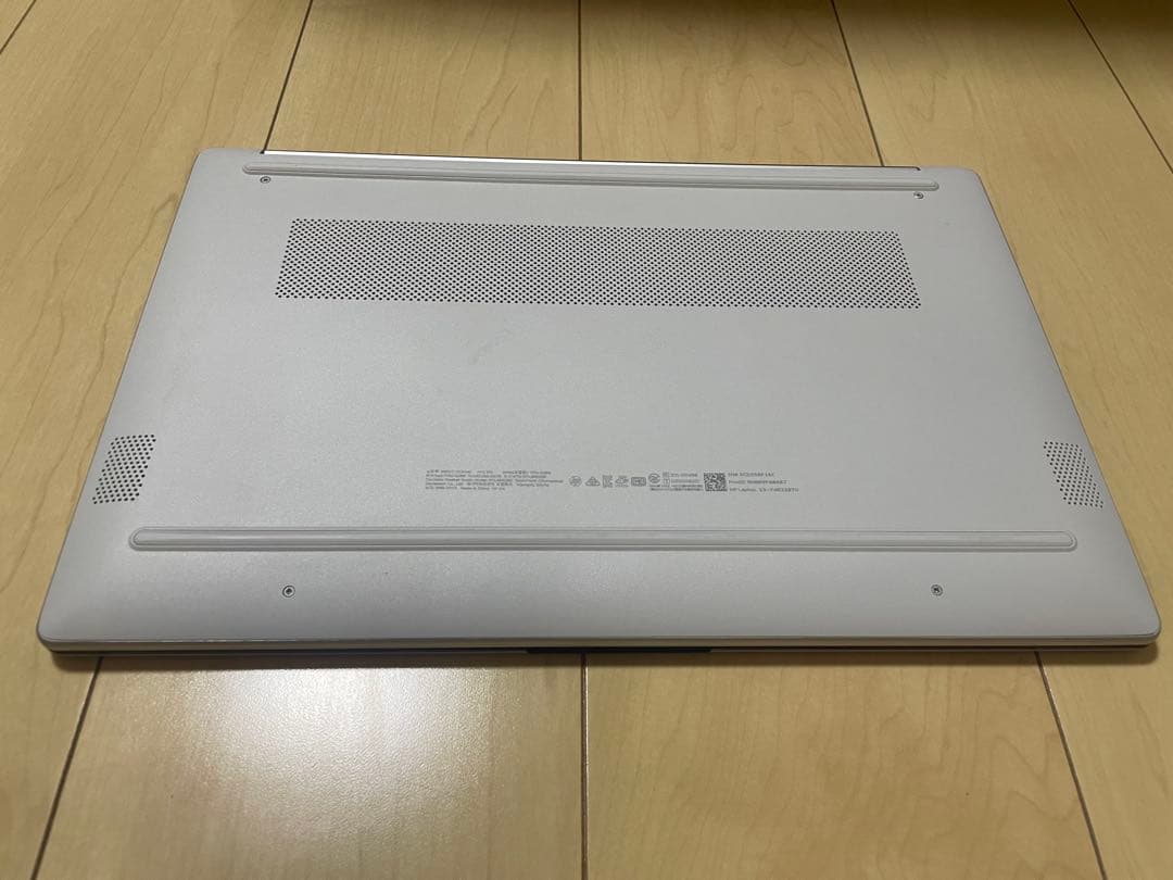 東京レスポールHP ノートPC Intel Core i5 シルバー 本体