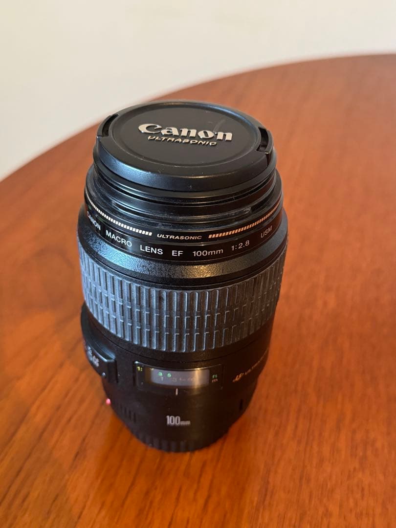 Canon EF 100mm f/2.8 マクロレンズ