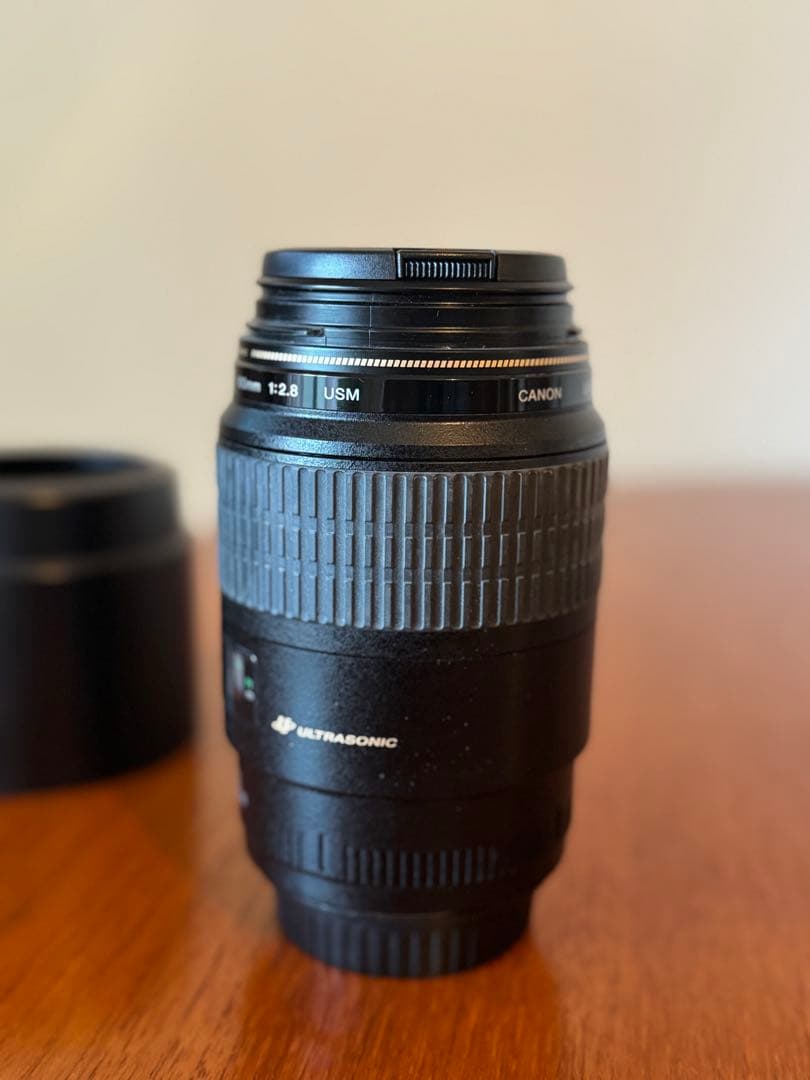 Canon EF 100mm f/2.8 マクロレンズ