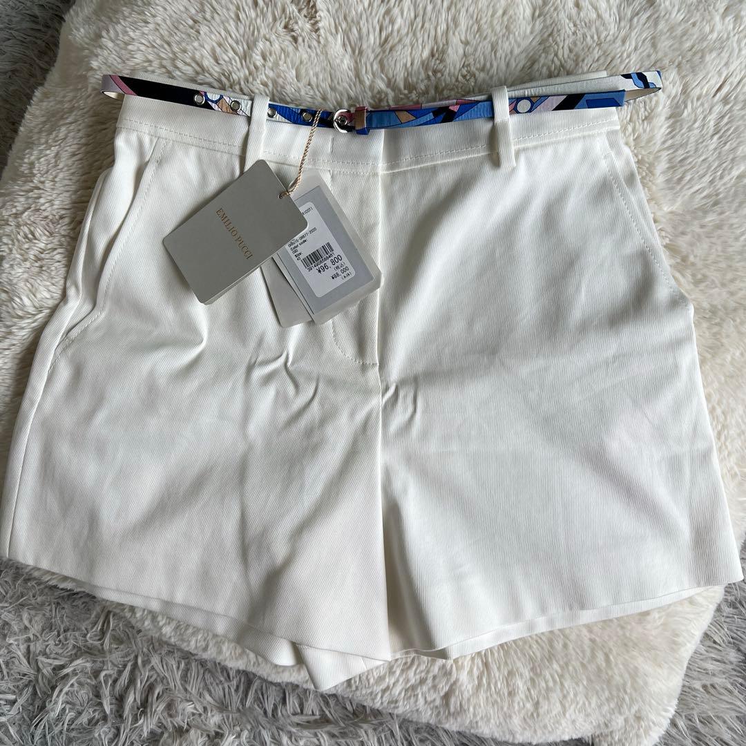 EMILIO PUCCI　エミリオプッチ　ホワイトショートパンツ　ベルト無し